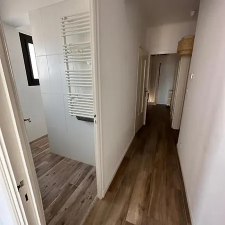 Parc Lazaro Apartment